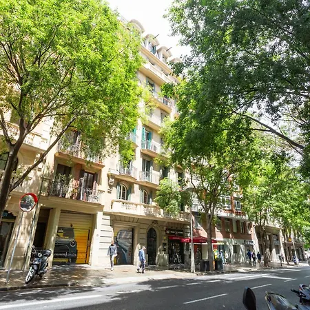 Fira Apartment
