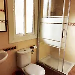 Fira Apartmán *