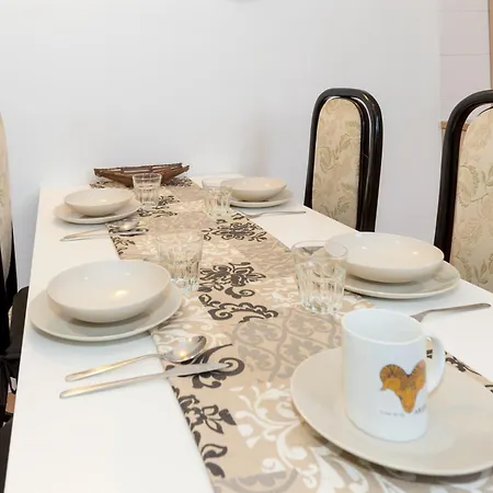 Fira Apartment *