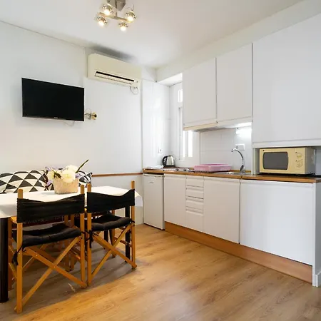 Fira Apartment